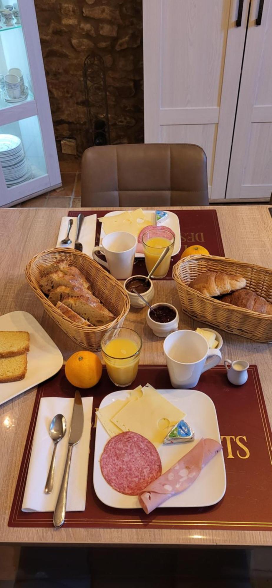 Bed and Breakfast La Maison Millesime La Caunette Екстер'єр фото